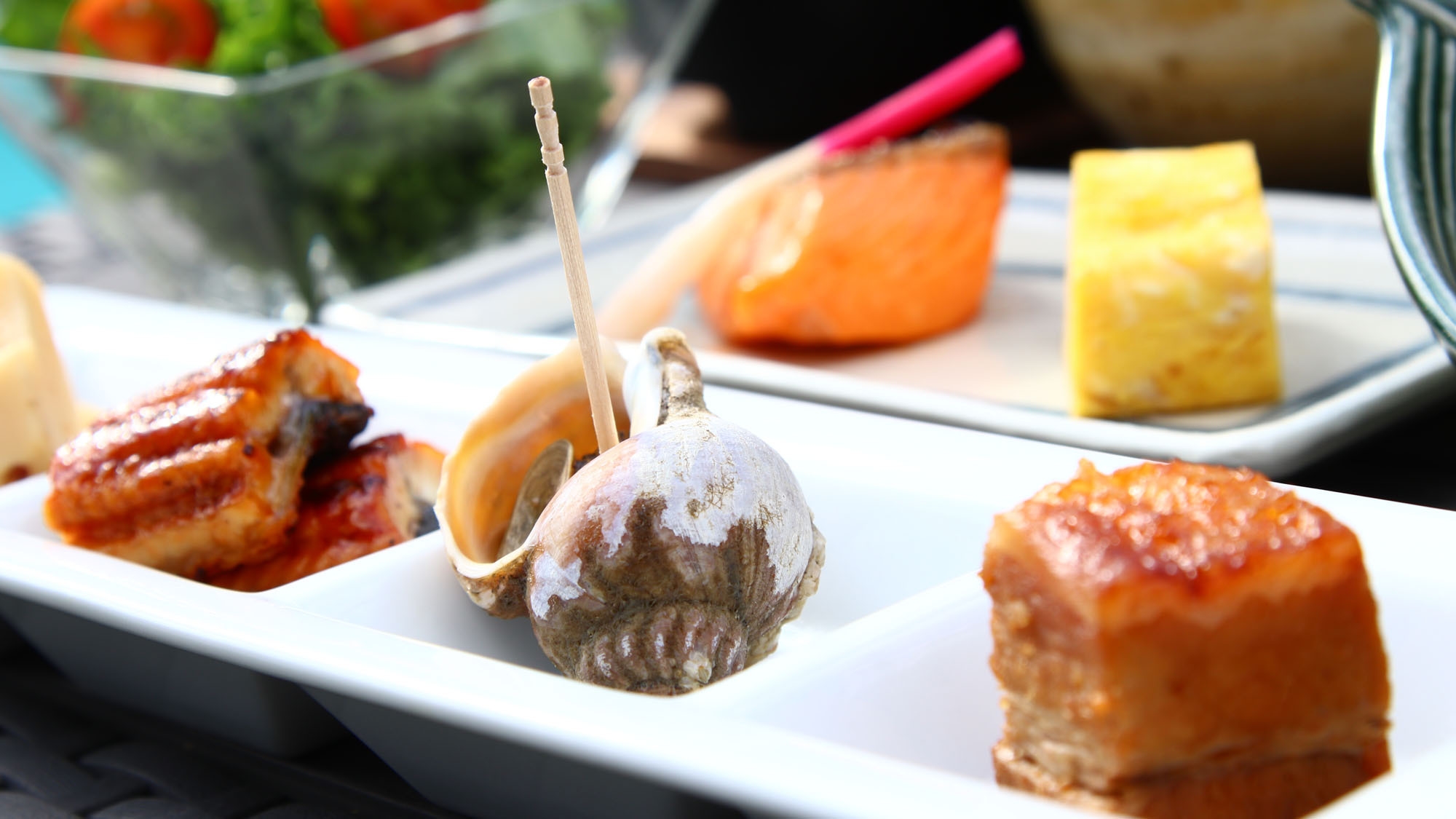 朝食付◆ 朝日に照らされたプールを目の前に　リゾートスタイル