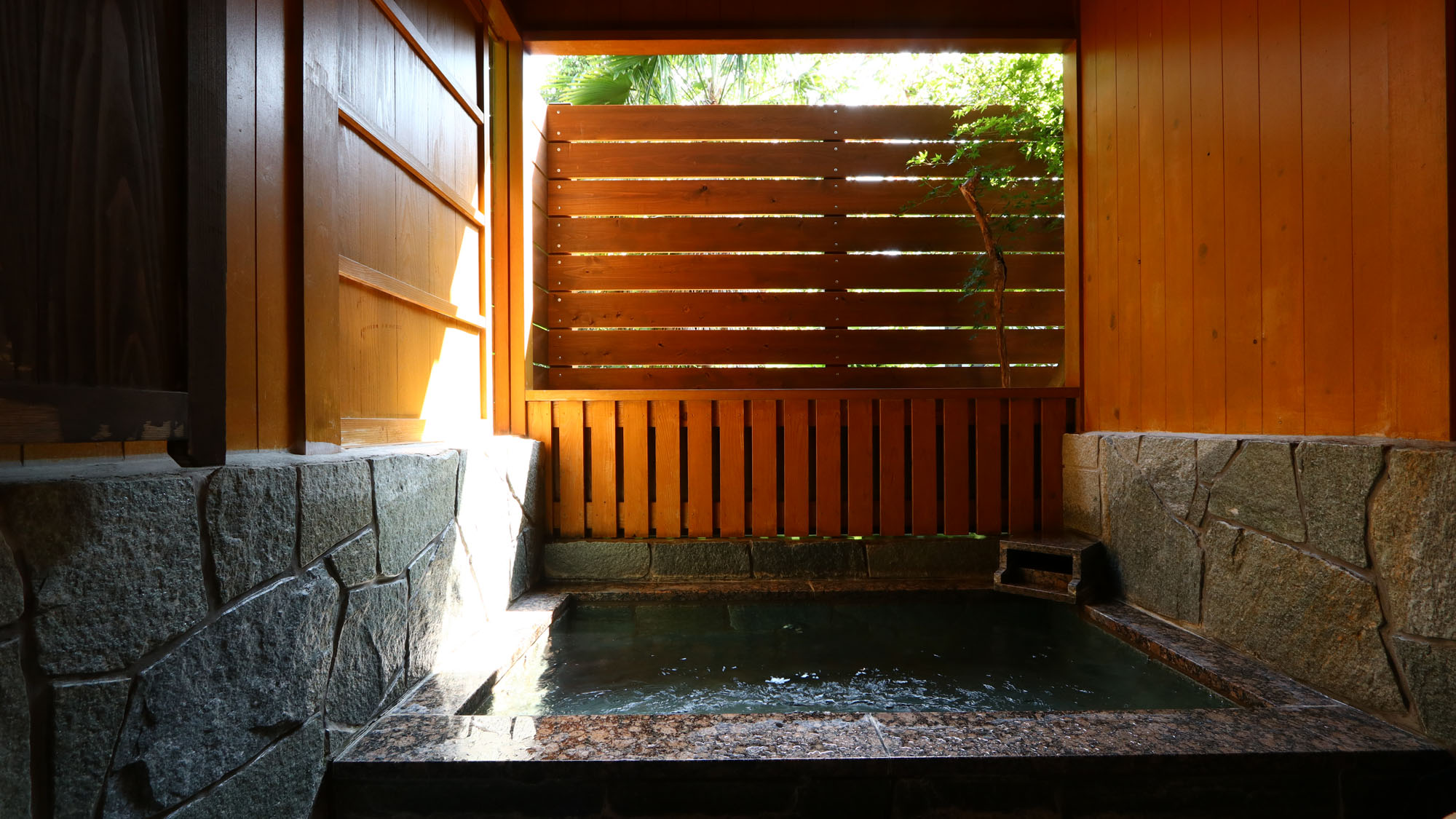 施設_貸切露天風呂*