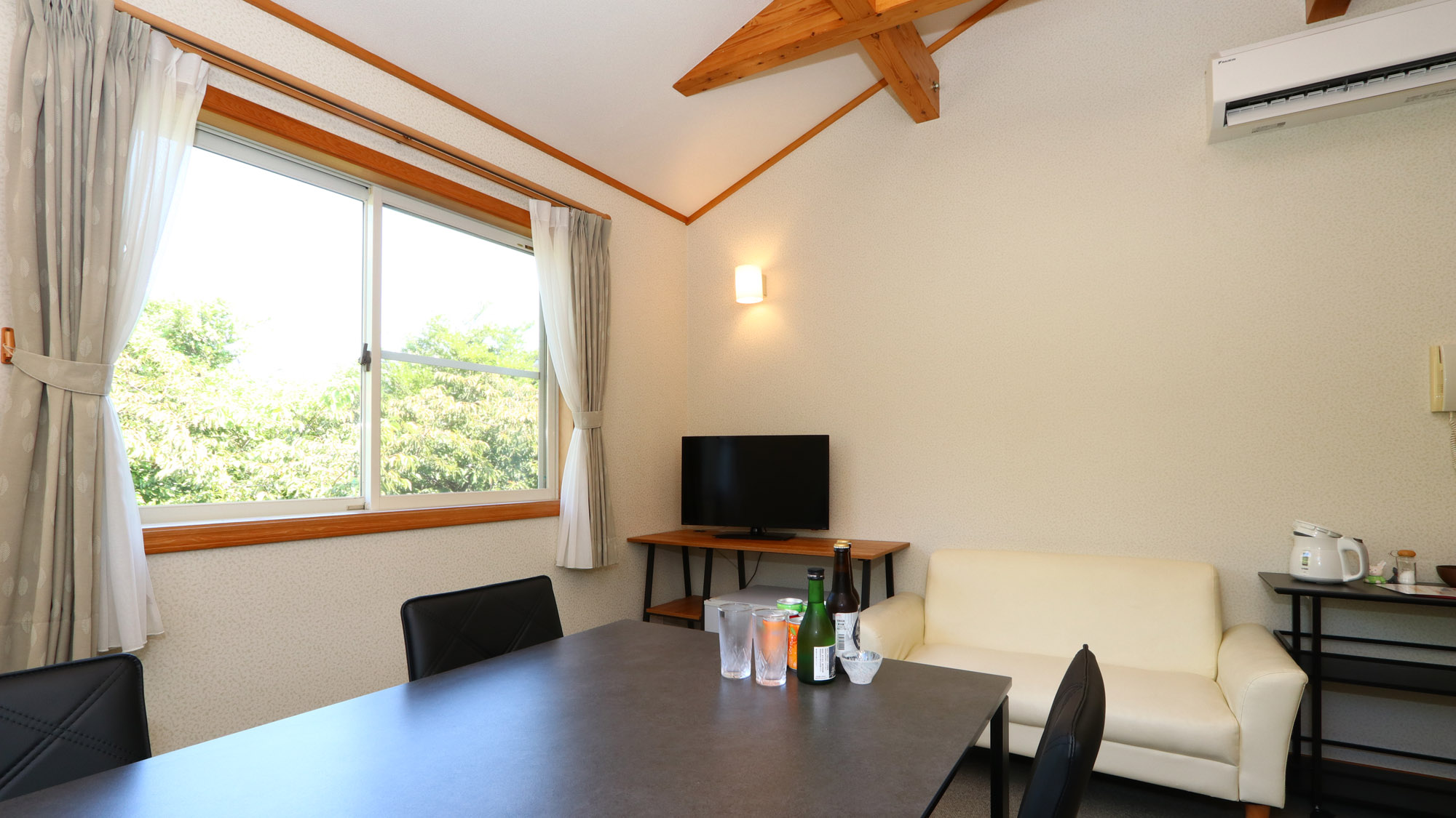 施設_1組限定個室食事処*