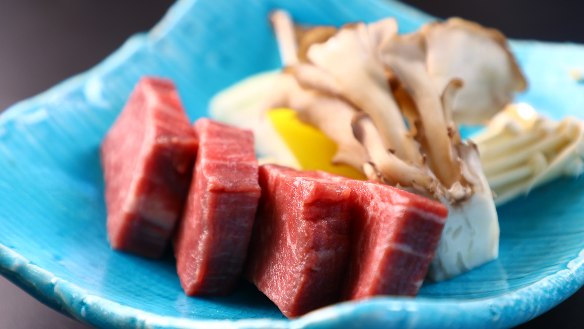 食事_柔らかな国産牛の陶板焼き*