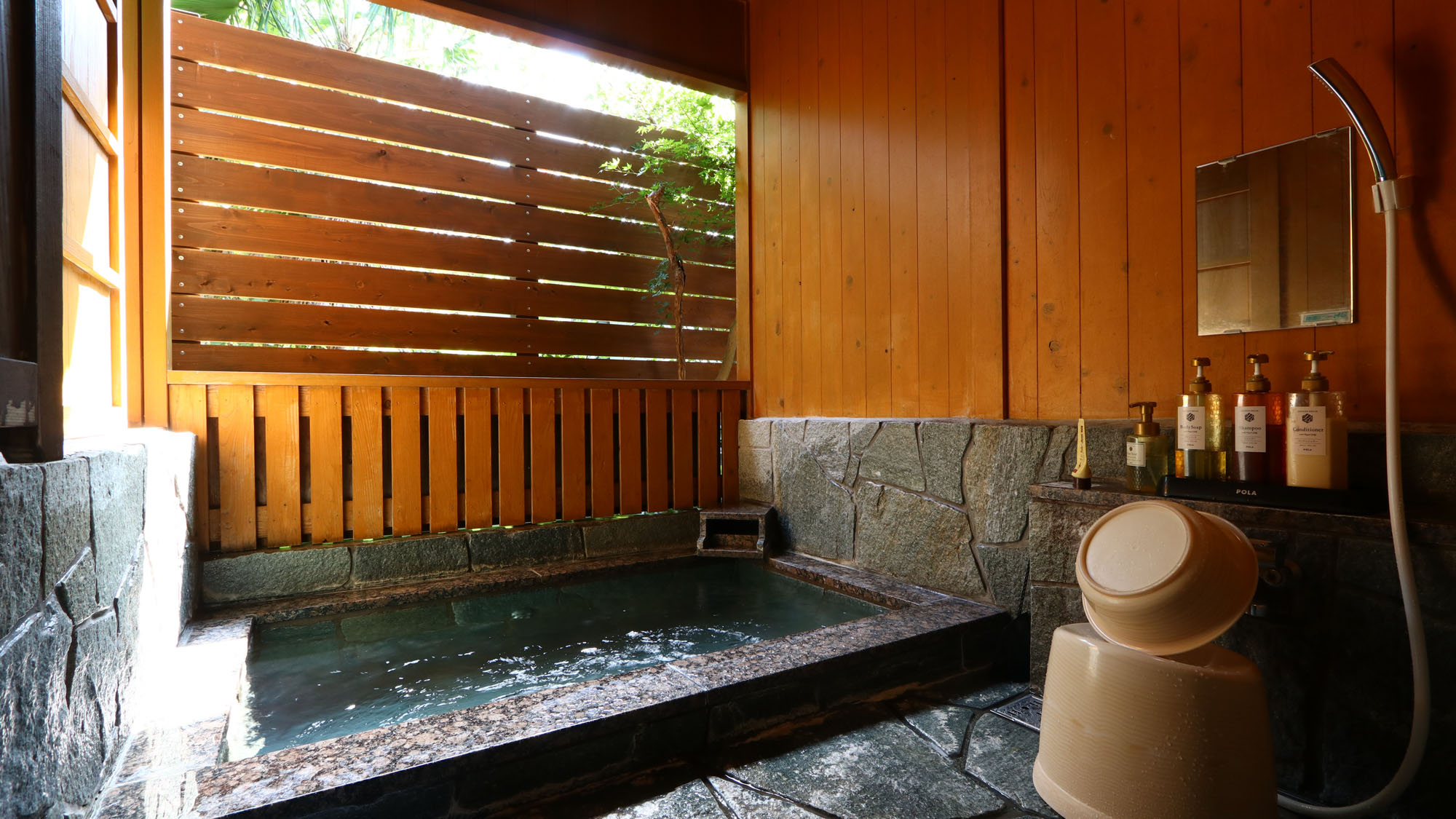 施設_貸切露天風呂*