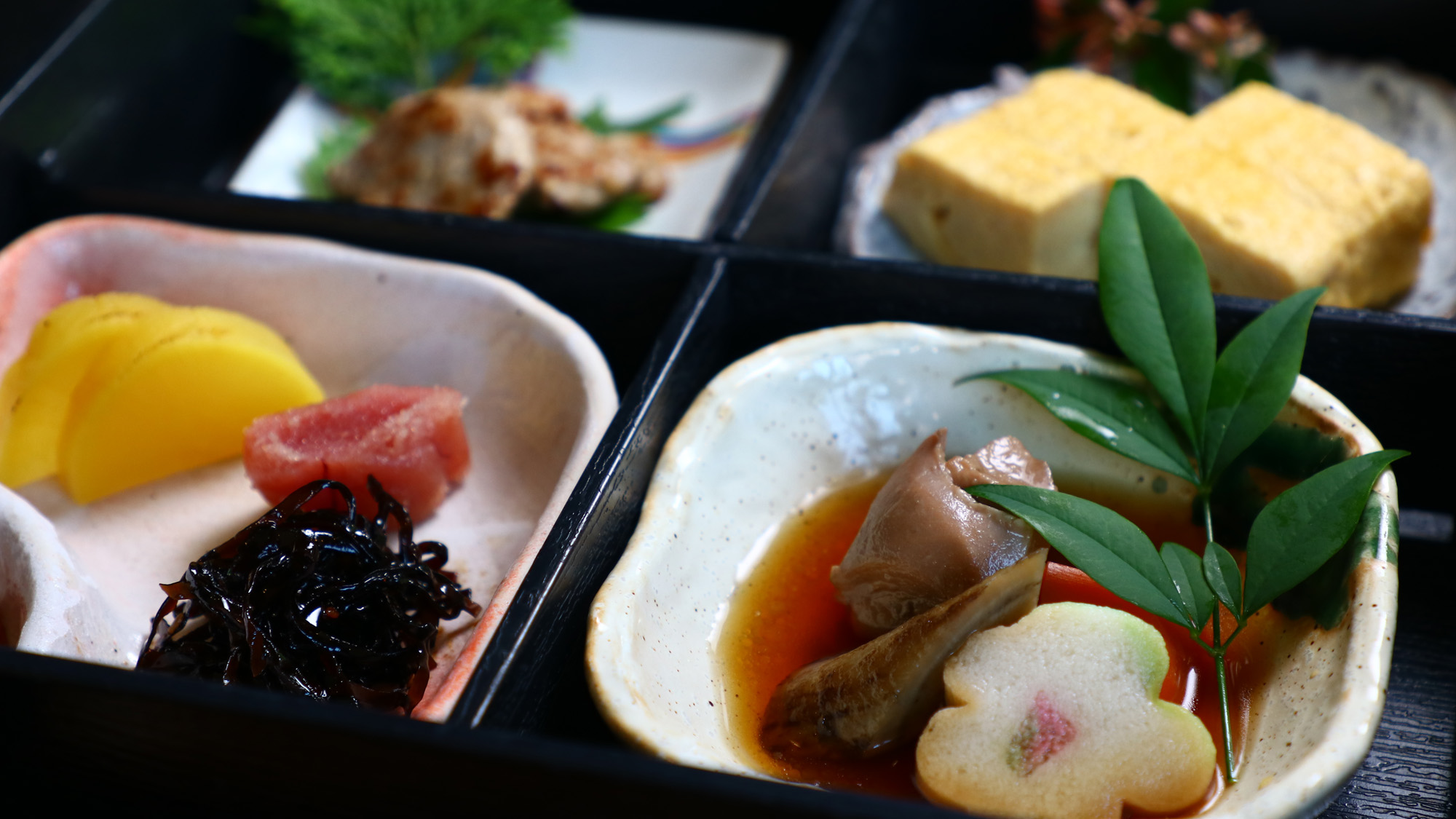 食事_朝食_起き抜けの身体に優しいおかずが並びます*