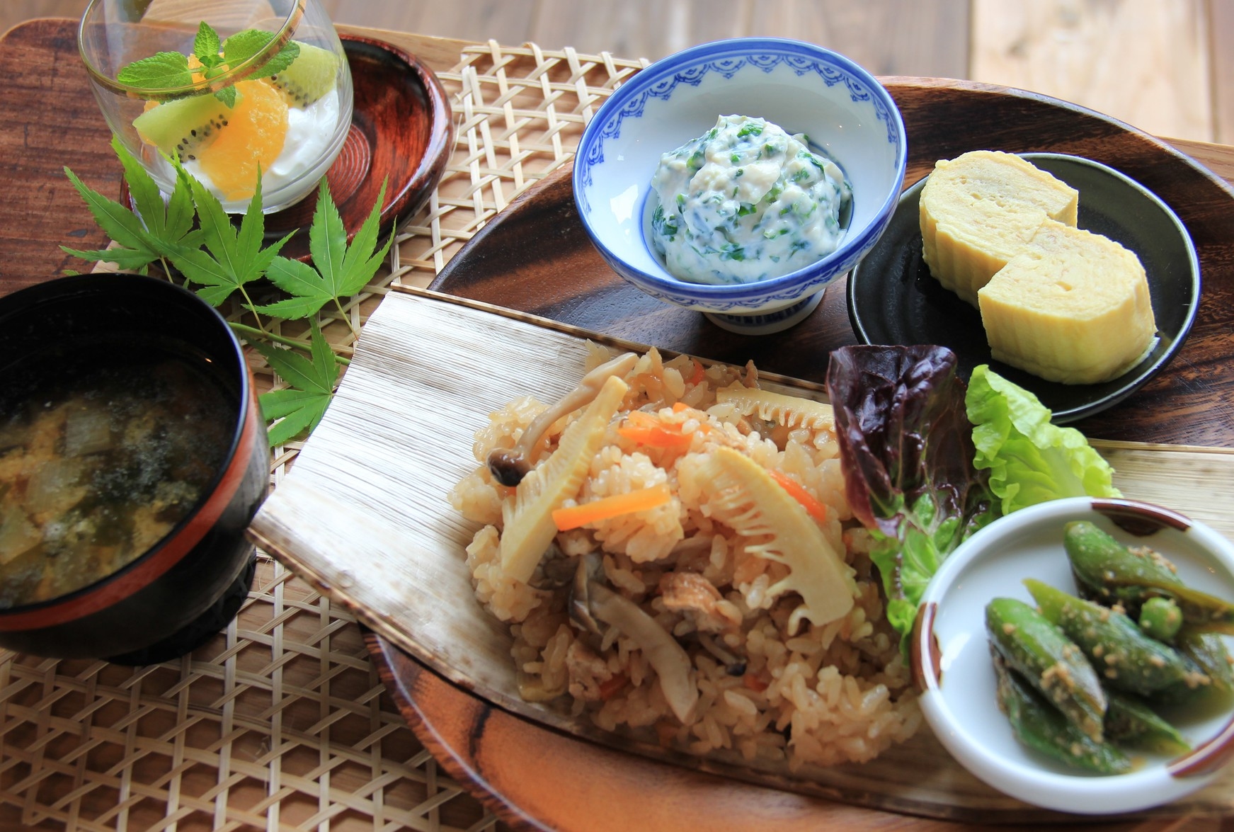 朝食付きプラン　【駐車場無料】【海まで歩いて５分】