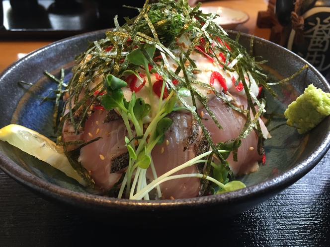 お多福さんのさわら丼（徒歩5分）