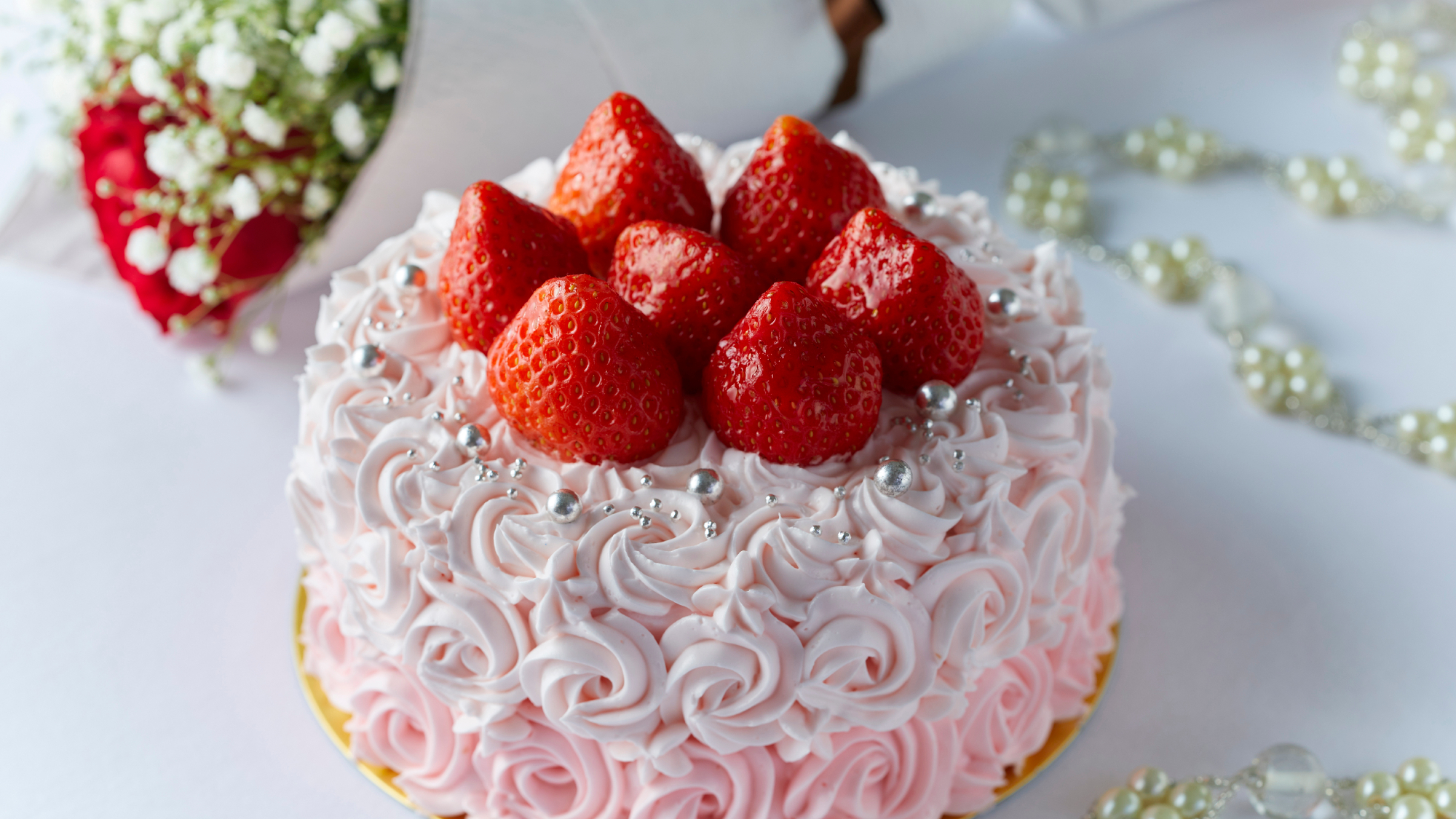 〇苺の生デコレーションケーキ（イメージ）