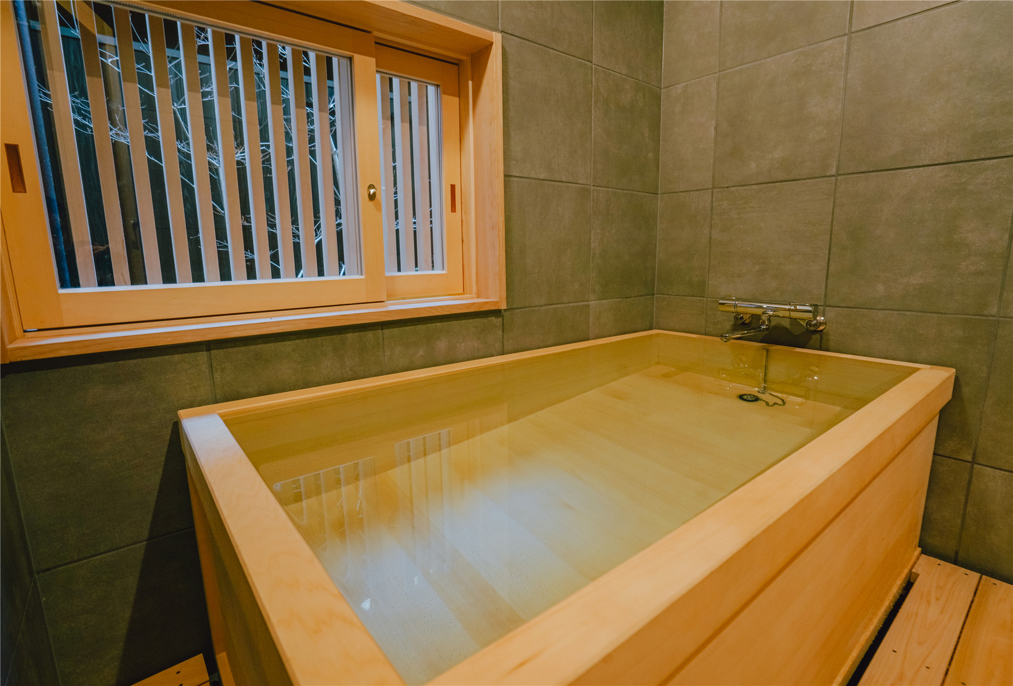 【全室共通】高級木造風呂