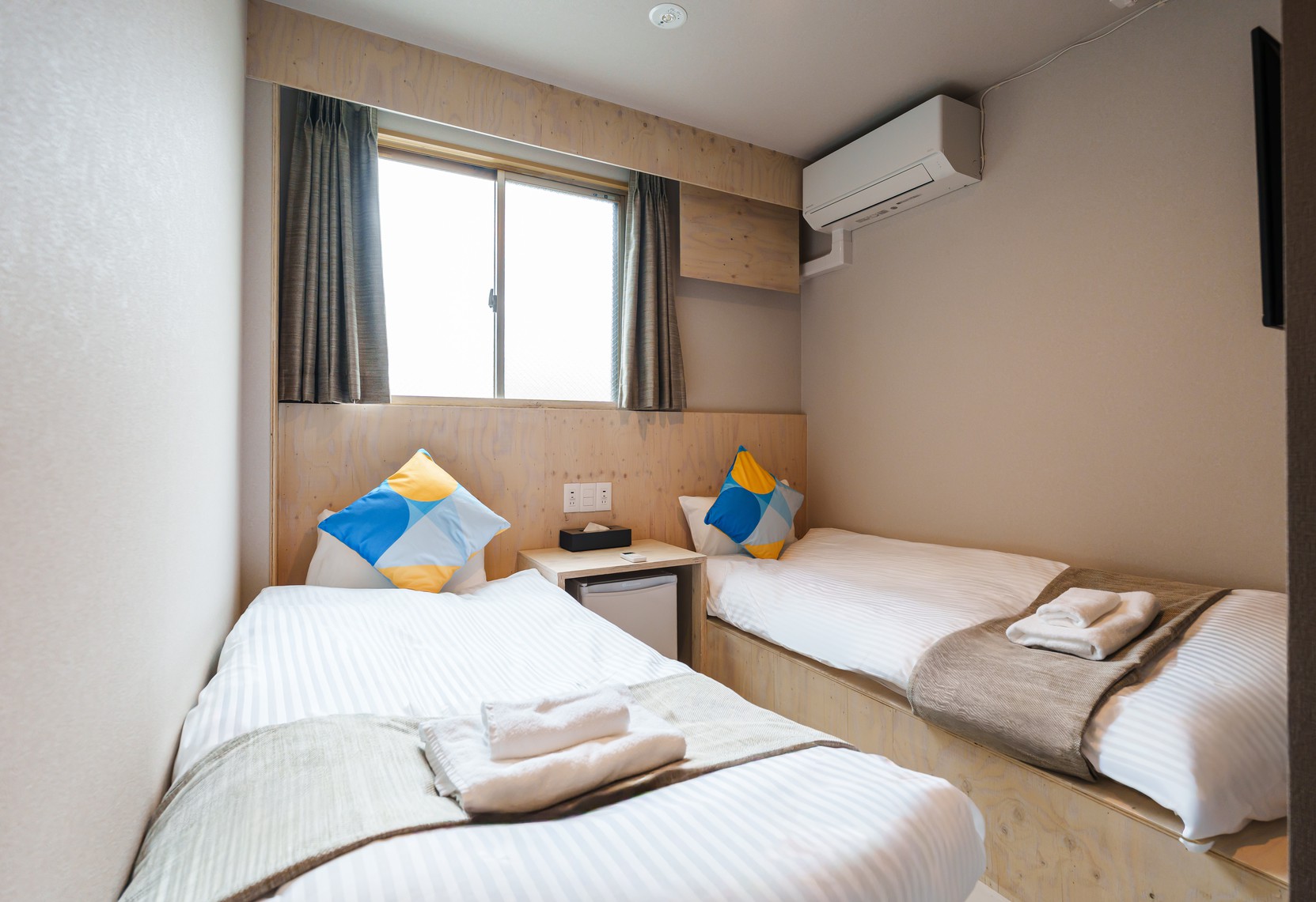 スタンダードツイン（共用シャワー）