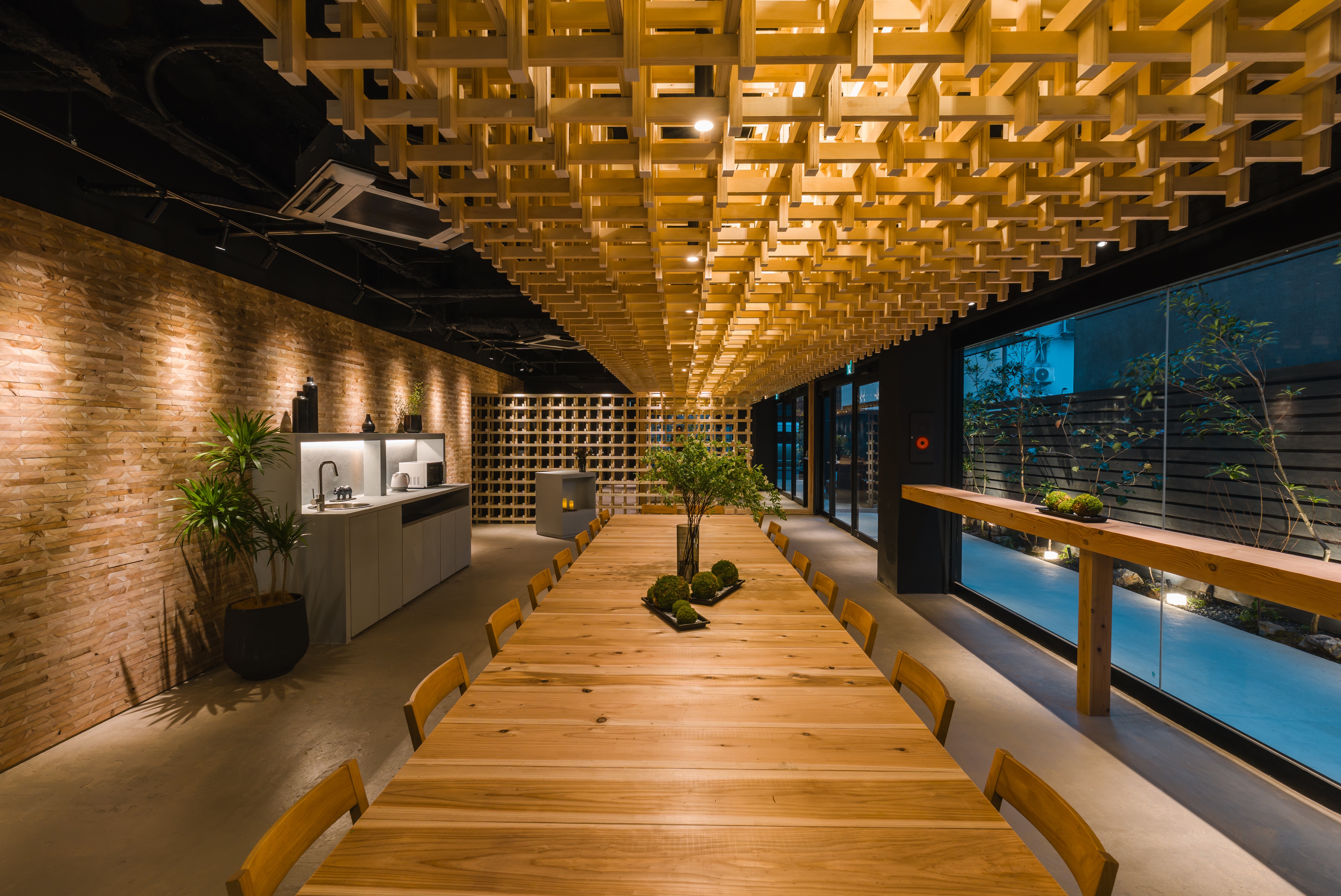 1階ラウンジ（BAKURO 3）