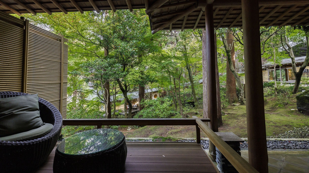 【9月限定】四季回廊の景を望む、露天風呂付き和室で過ごす湯の休日〜旬魚旬菜会席〜（本館・露天風呂付）