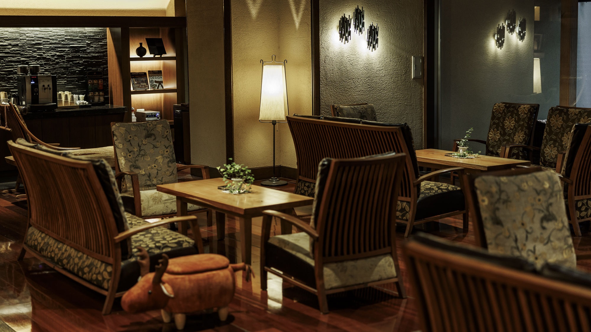 【ライブラリーラウンジ「大樹」】