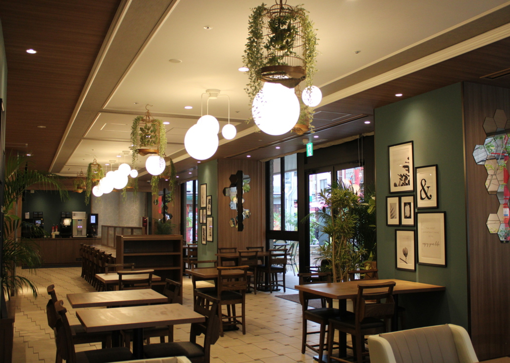 【Cafe OASIS】内観