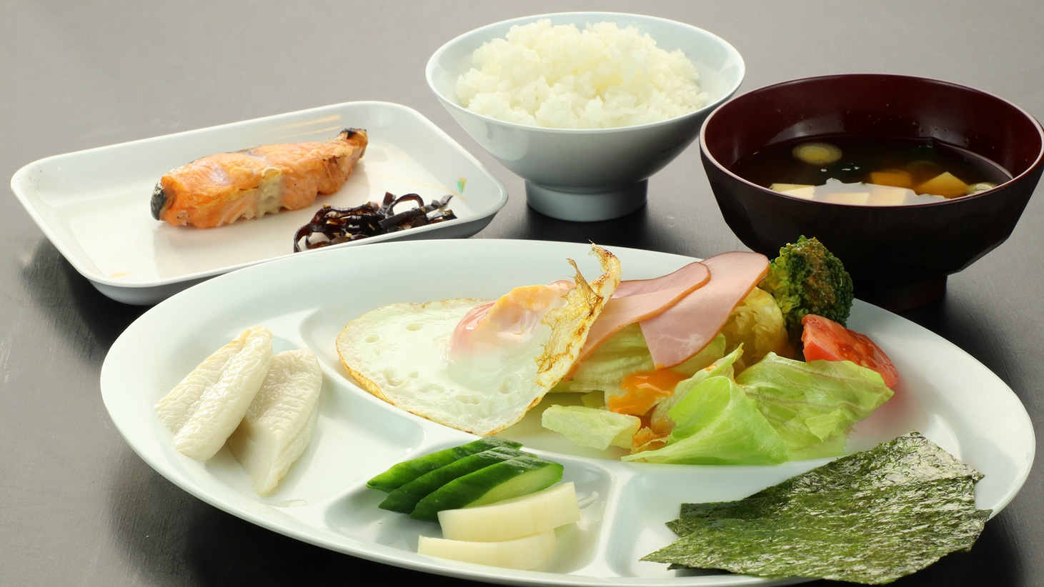 【スタンダード／2食付】軽井沢の家ごはん☆温かい日替り定食をどうぞ