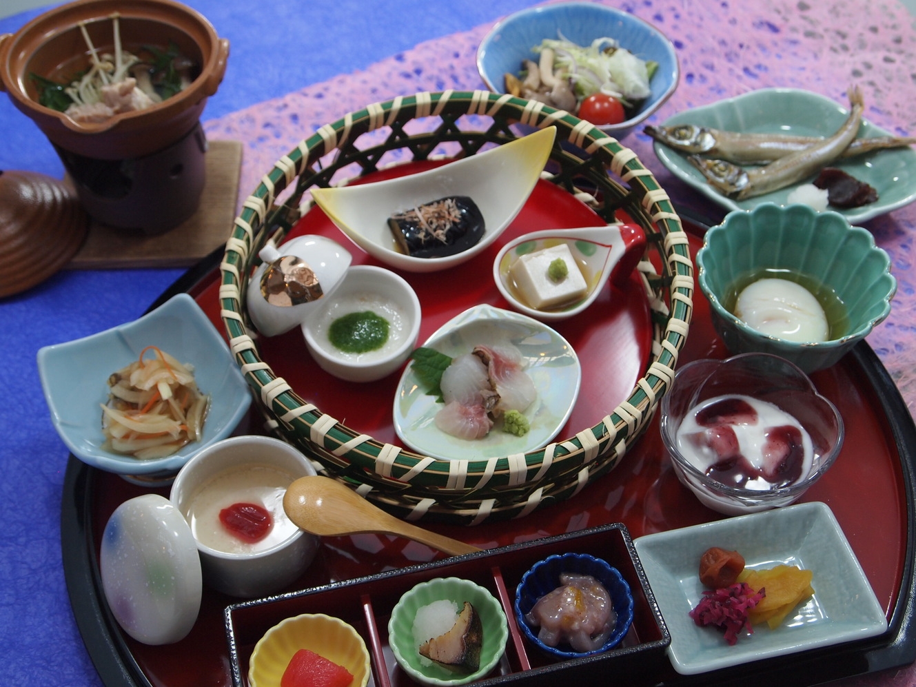 オールインクルーシブ！ボリューム控えめが丁度いい♪のんびり温泉旅【1泊2食付】