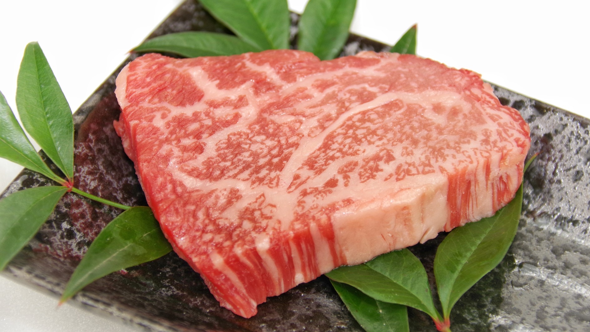 オールインクルーシブ！「能登牛プレミアム」を陶板焼きで｜豪華会席料理で至福のひと時を（1泊2食付）