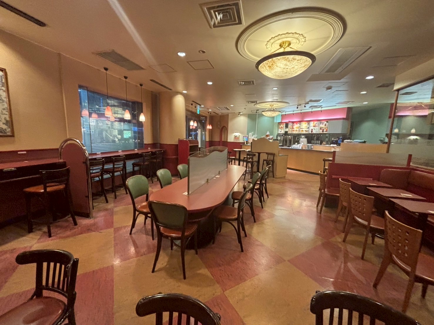 ベローチェ内観①