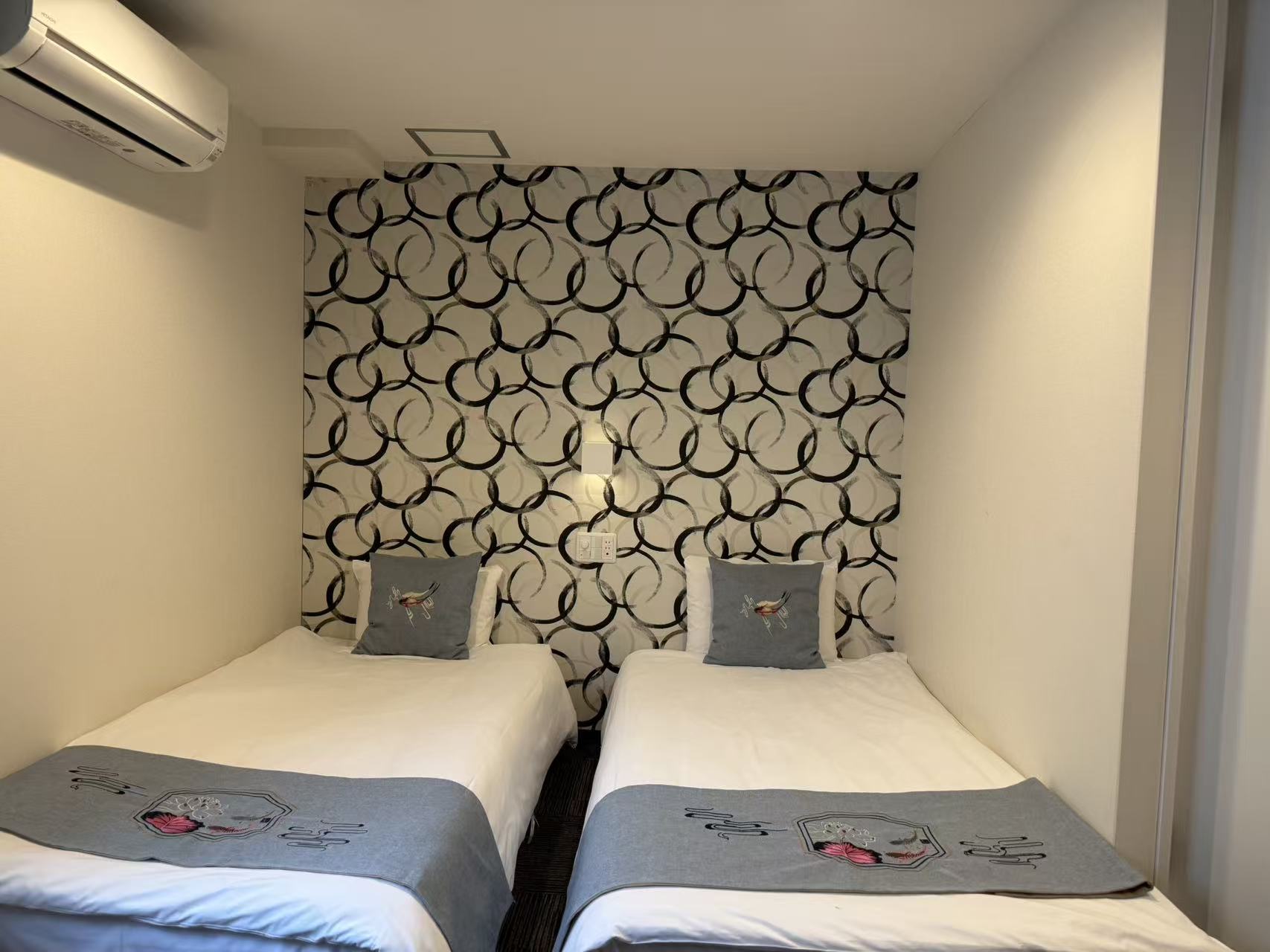 コンパクトツイン