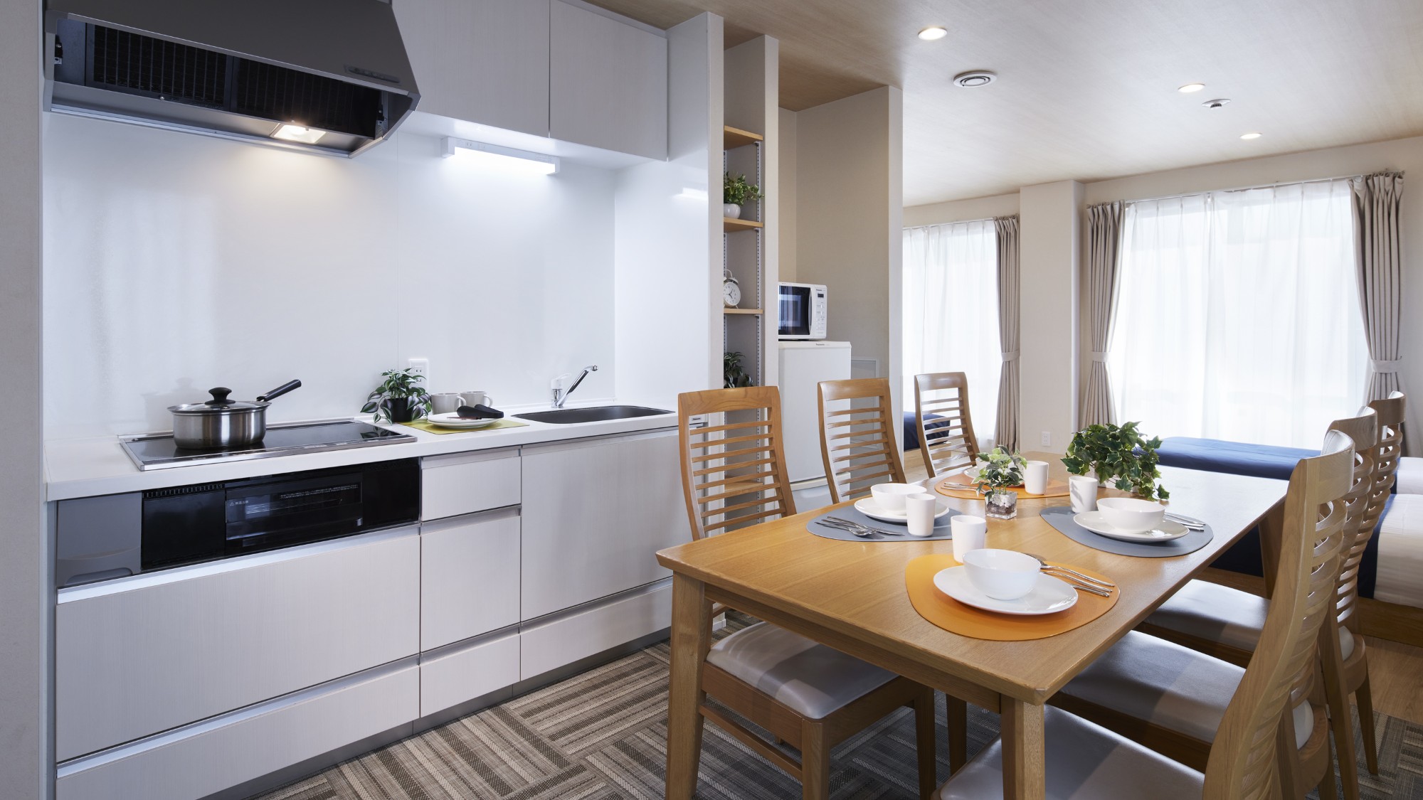 F:スイート F: Suite