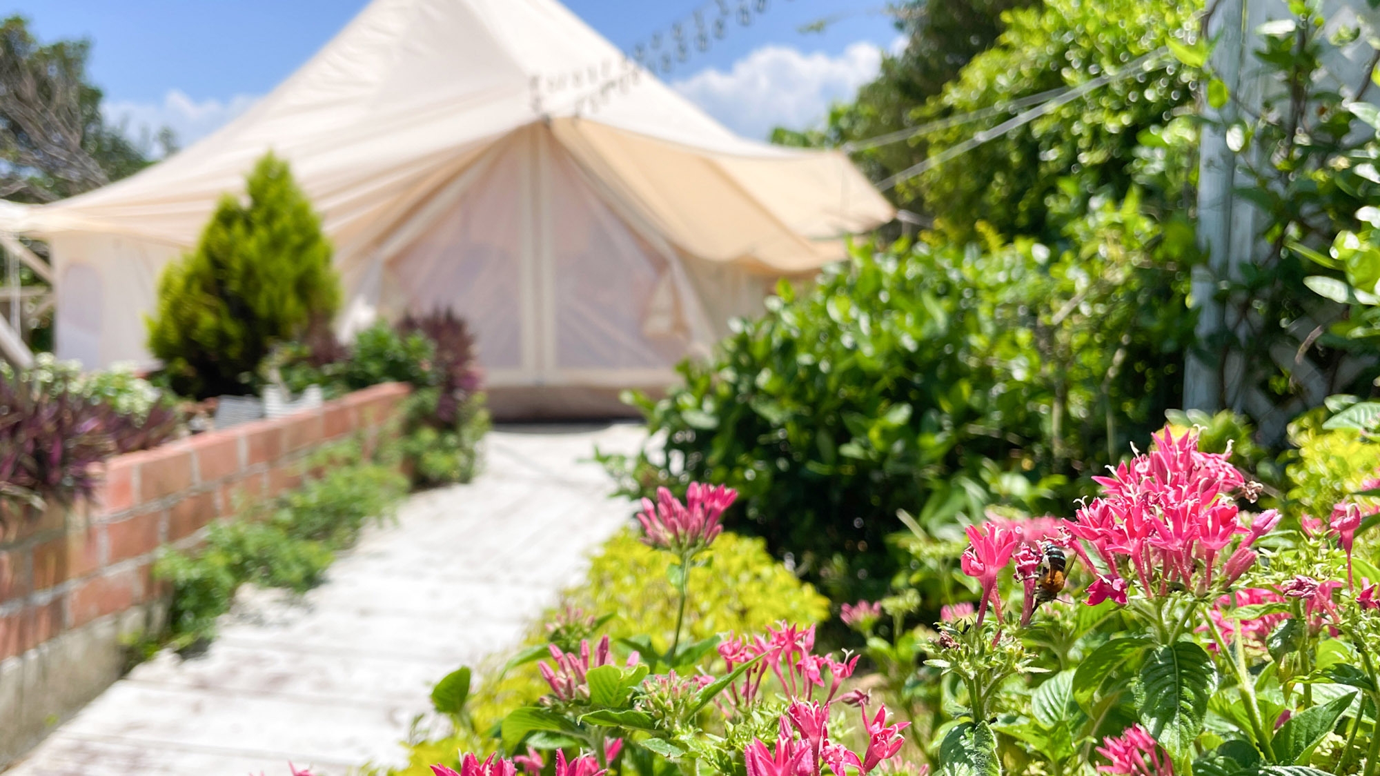 【素泊】グランピング風テントを常設した広い庭付の一棟貸切宿でのんびり沖縄ステイ＜お子様歓迎＞