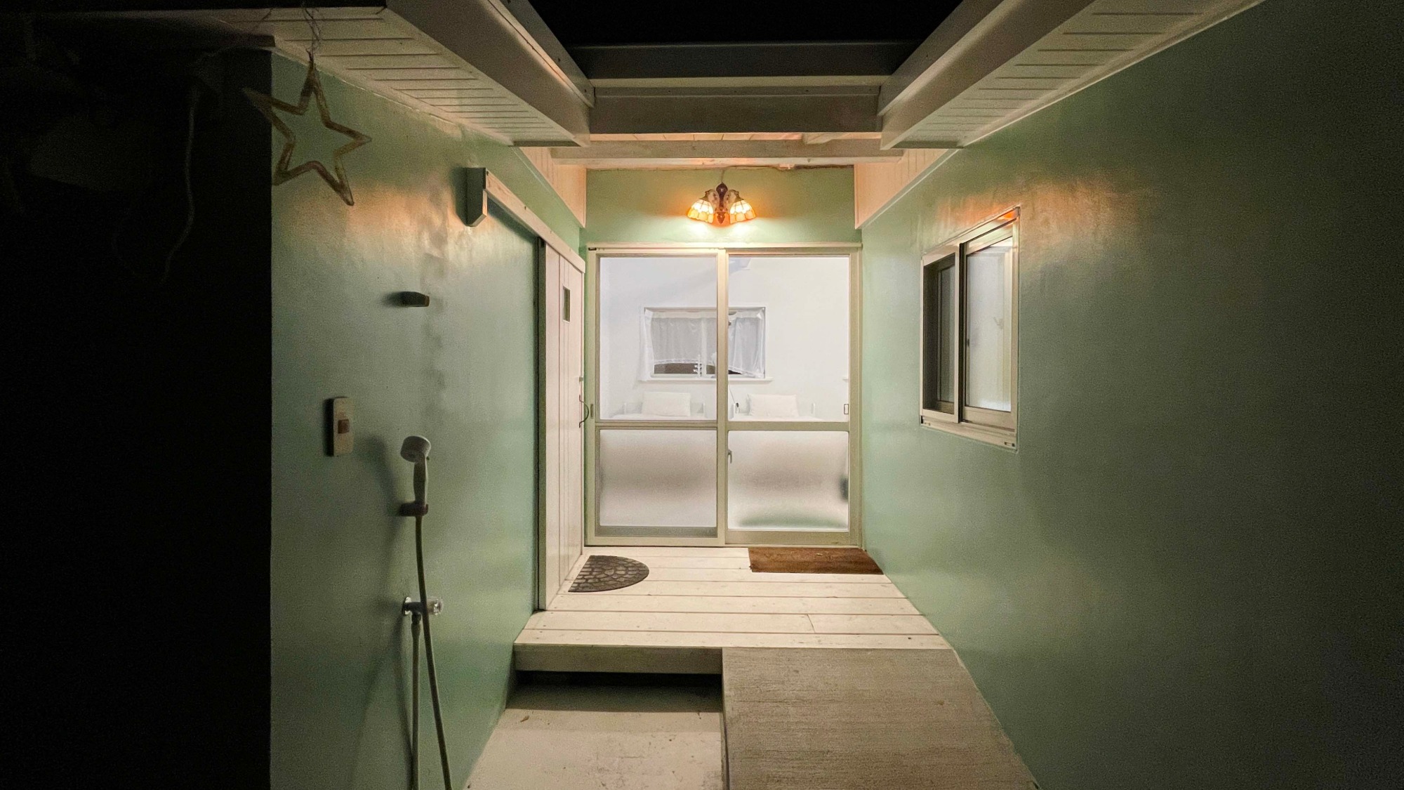 スロープ玄関・外シャワー