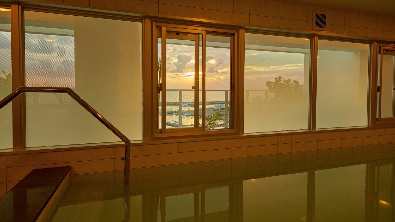 【ドリンク3本セット】期間室数限定！オリオンビールいちばん桜【連泊の方は朝食1回無料！】