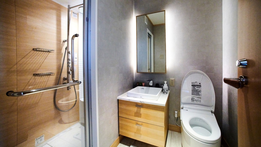 ■「江の島ホテル」シャワールーム・洗面所