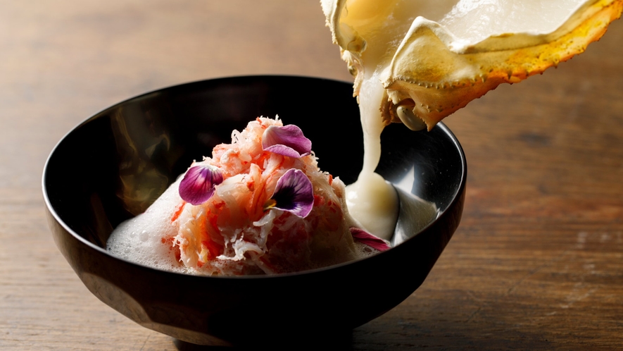 「古香里庵創作くずし懐石」（お箸で食べる・和食とフレンチの創作料理）蟹料理