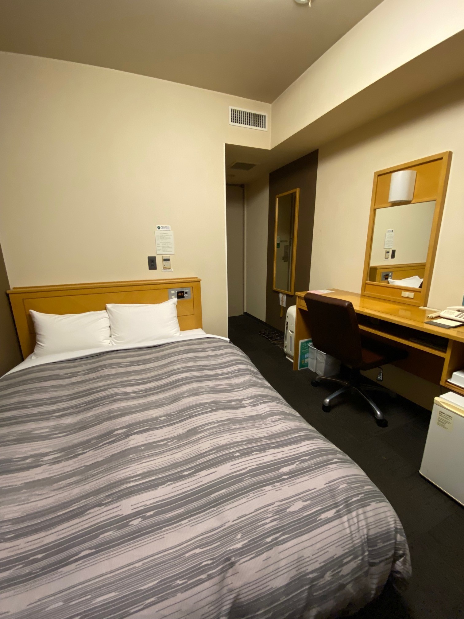 セミダブルルーム