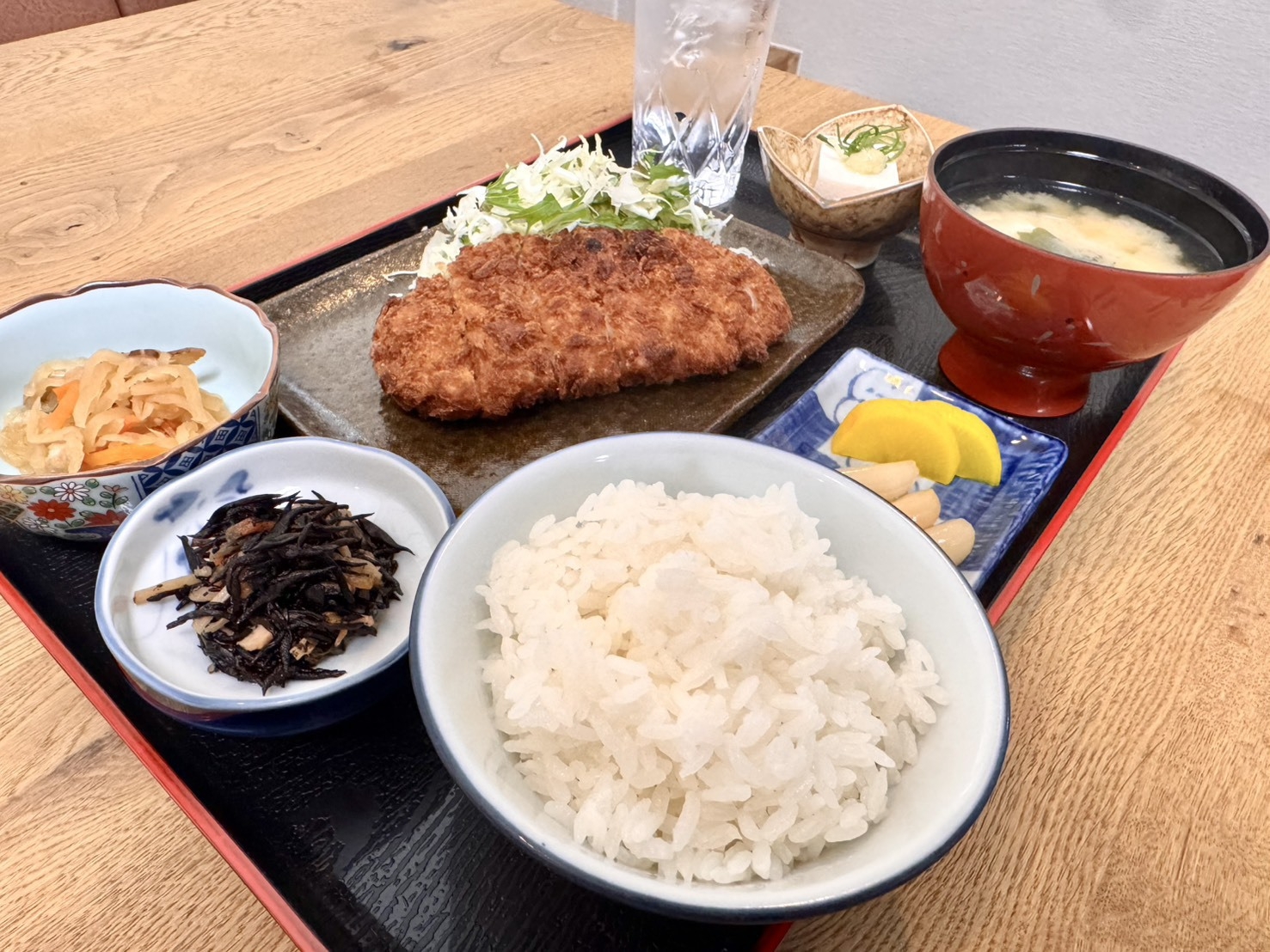 【出張応援】1泊2食7，700円〜！長期滞在歓迎♪ 一人旅にもおすすめ！