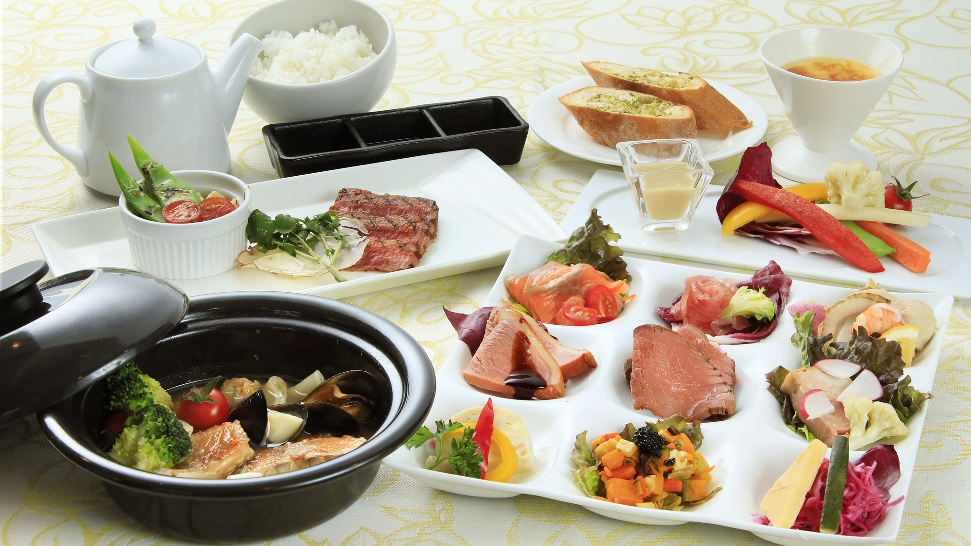 【さき楽30×お籠り旅】早期予約でお食事アップグレード＆愛犬無料＜蓼科フレンチ□山／お部屋食＞