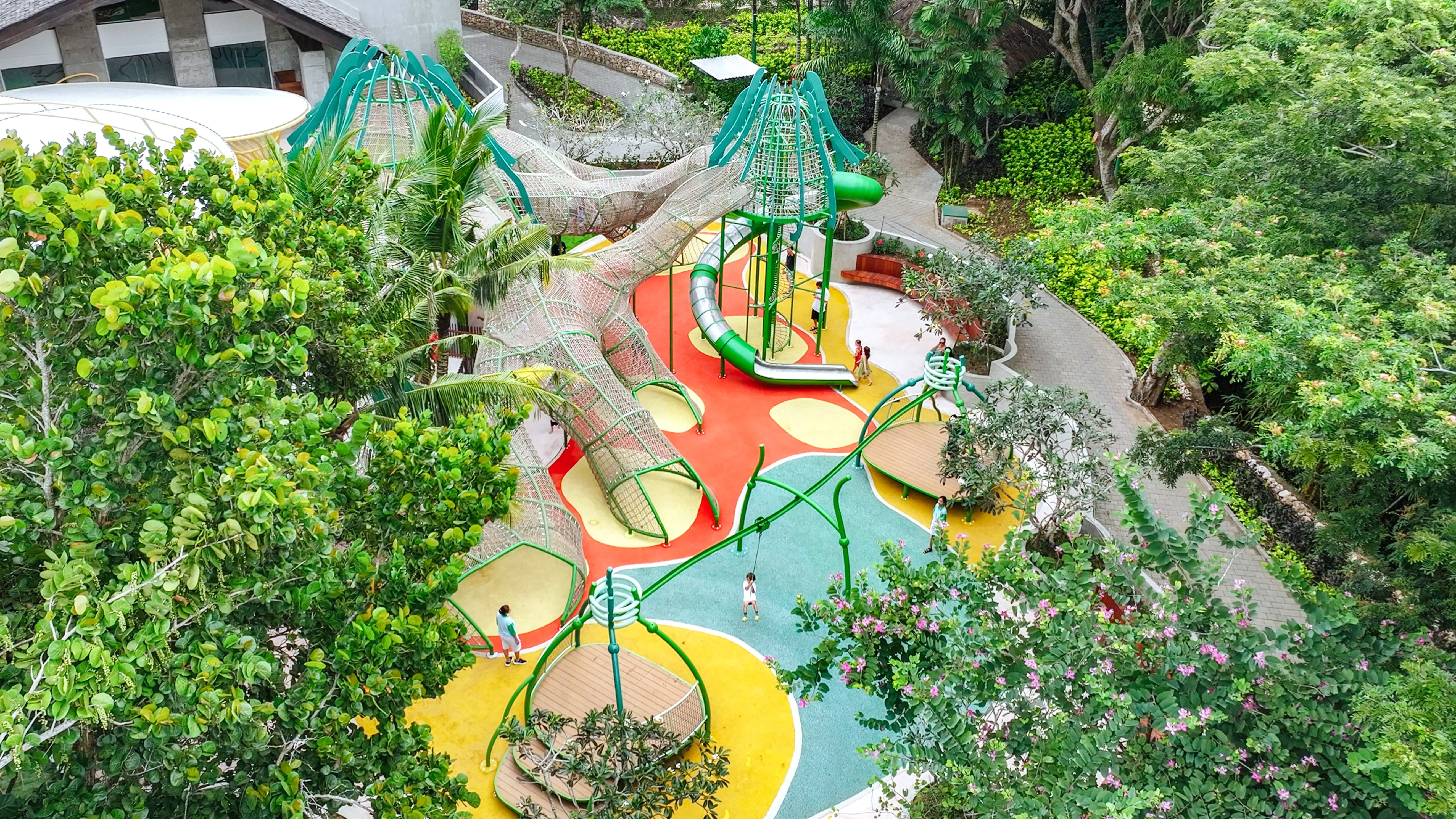 リンバ ジャングルアドベンチャー