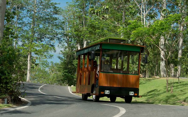 リゾート内シャトルサービス