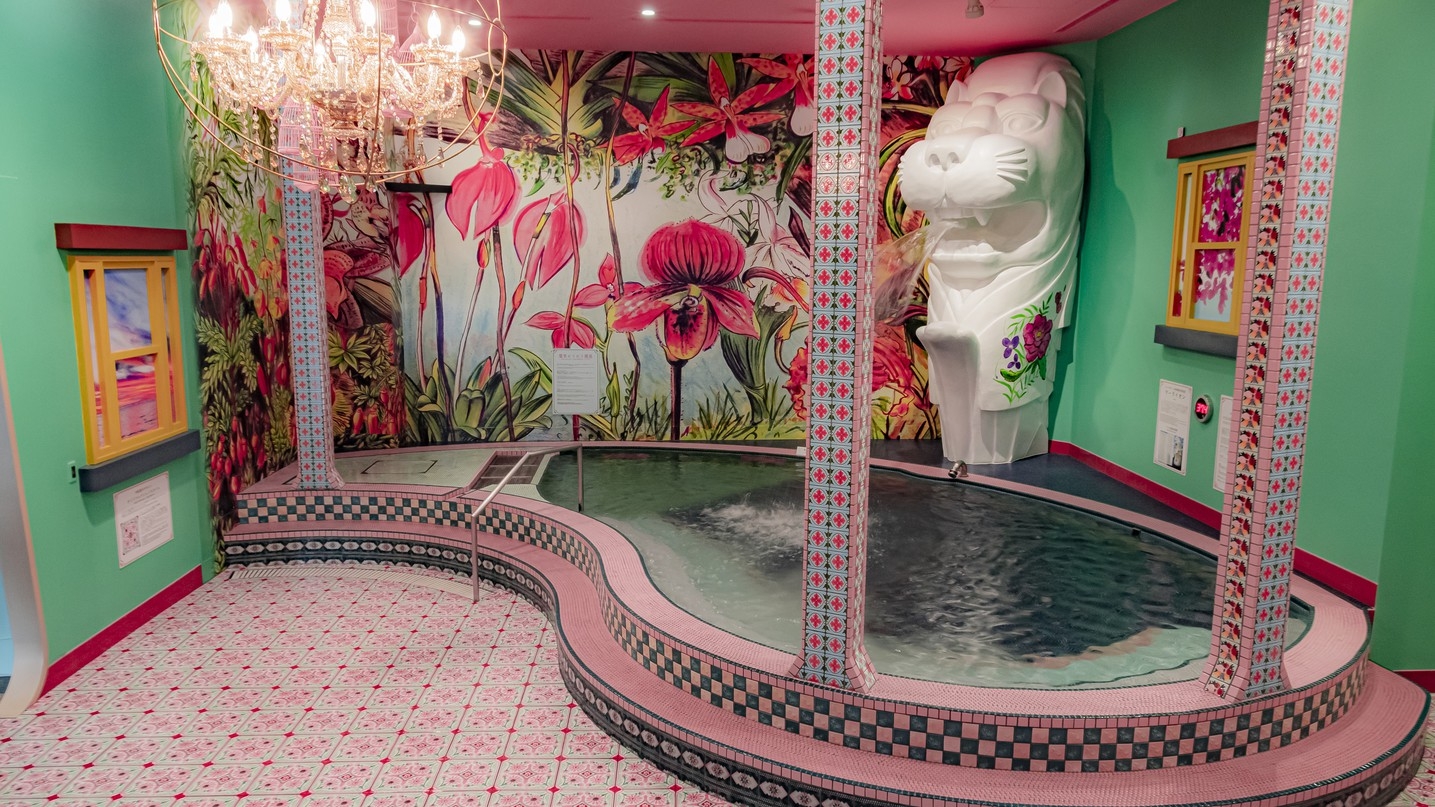 ホテルから徒歩3分！温泉＆岩盤浴＆プールが楽しめる！【スパワールド入館券】朝食付きプラン♪