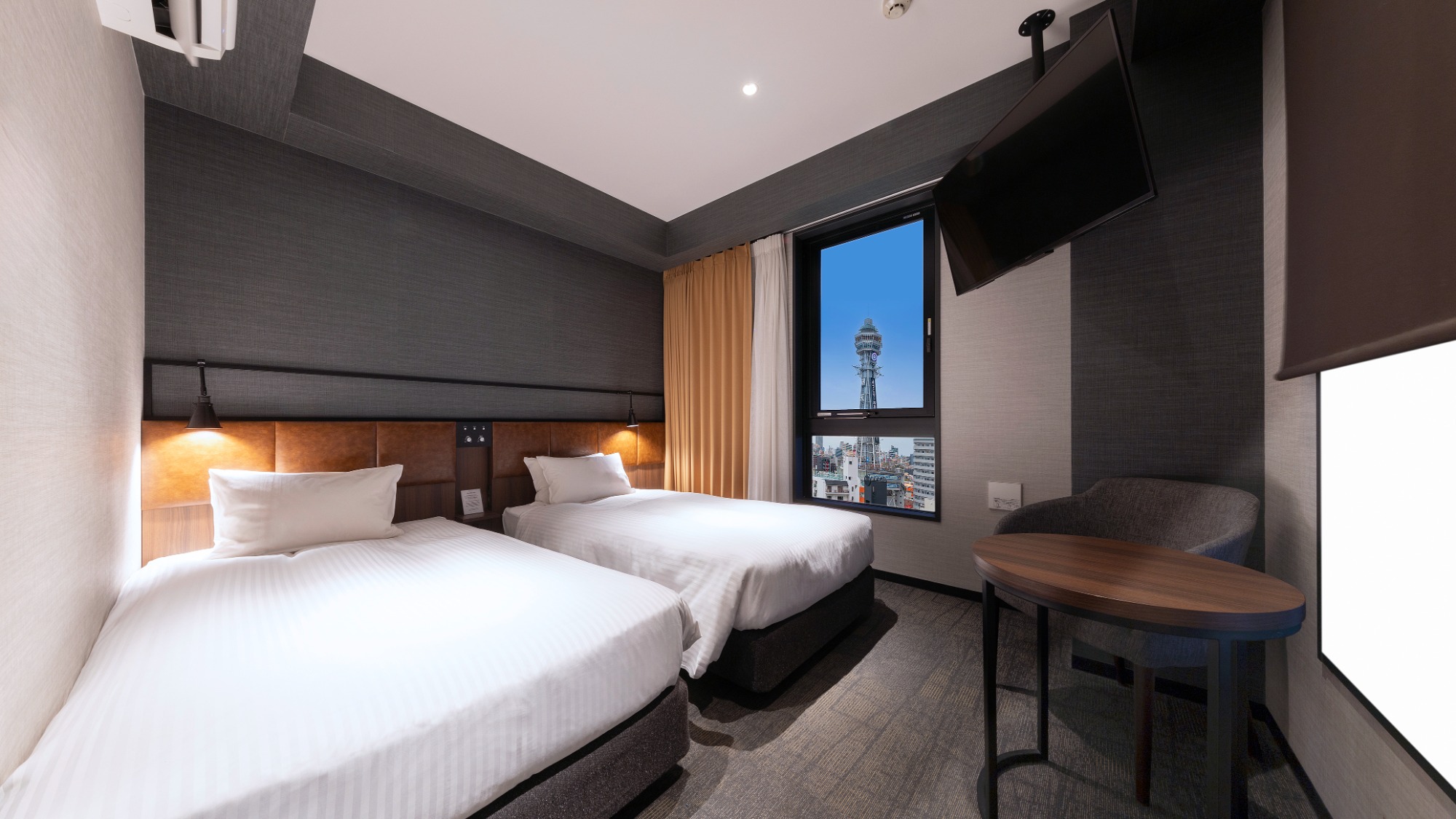 デラックスツインー昼の通天閣