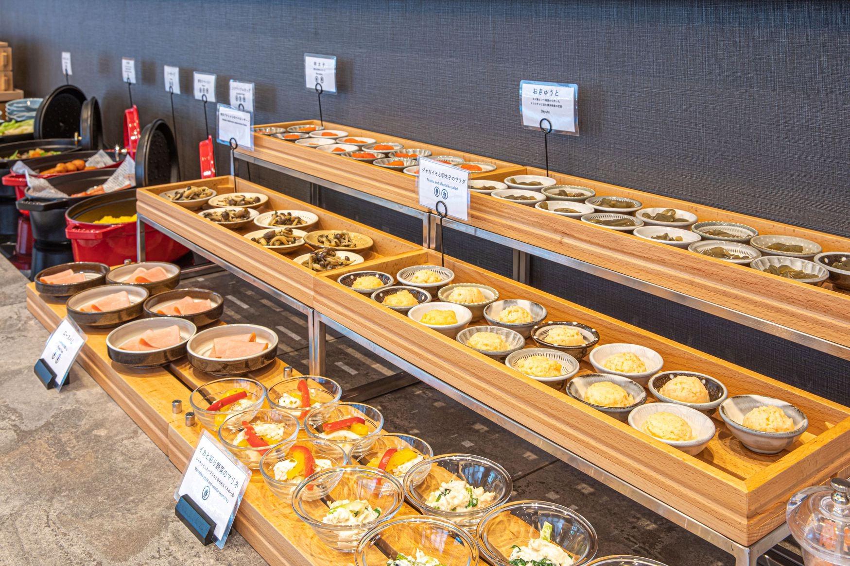 【朝食バイキング付プラン】和洋折衷メニュー約70種♪（朝食会場徒歩2分・チェックアウト11:00）