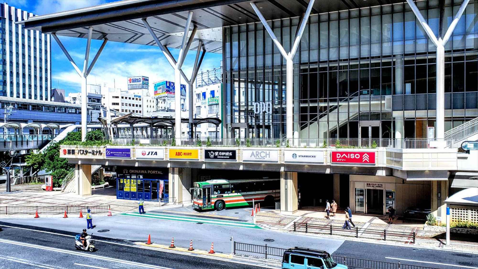 【おきなわシンプルステイ】旭橋駅から3分、那覇をまるごと楽しむ拠点■暮らす旅■素泊まり■1泊OK