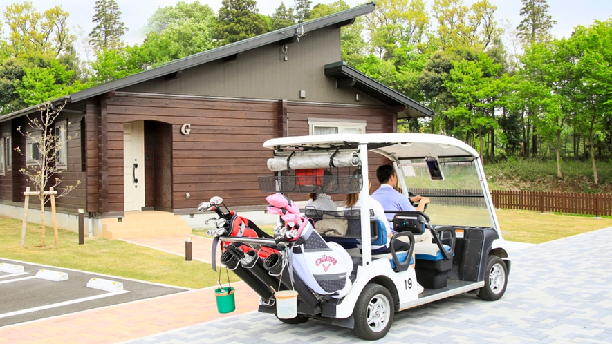 ・【カート】専用のカート道路を通って直接ゴルフ場へ行くことができます。ゴルフ三昧の贅沢な滞在を。