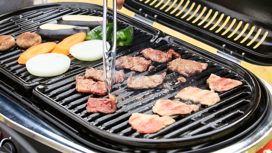 ・【BBQ】貸し出し用のガスグリル。大人数でも安心の本格的な仕様です。