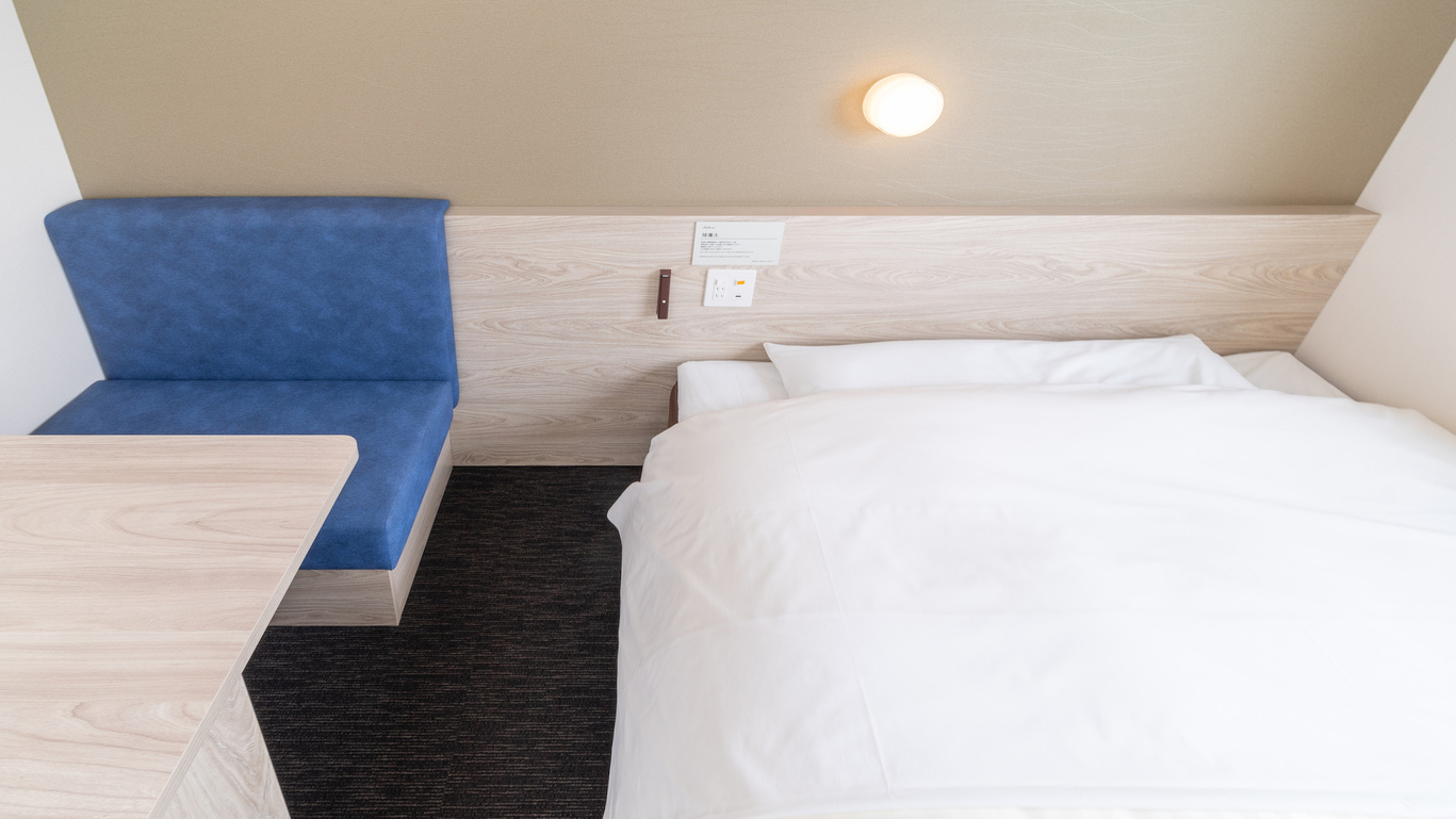 広々としたデスクで作業もしやすいです