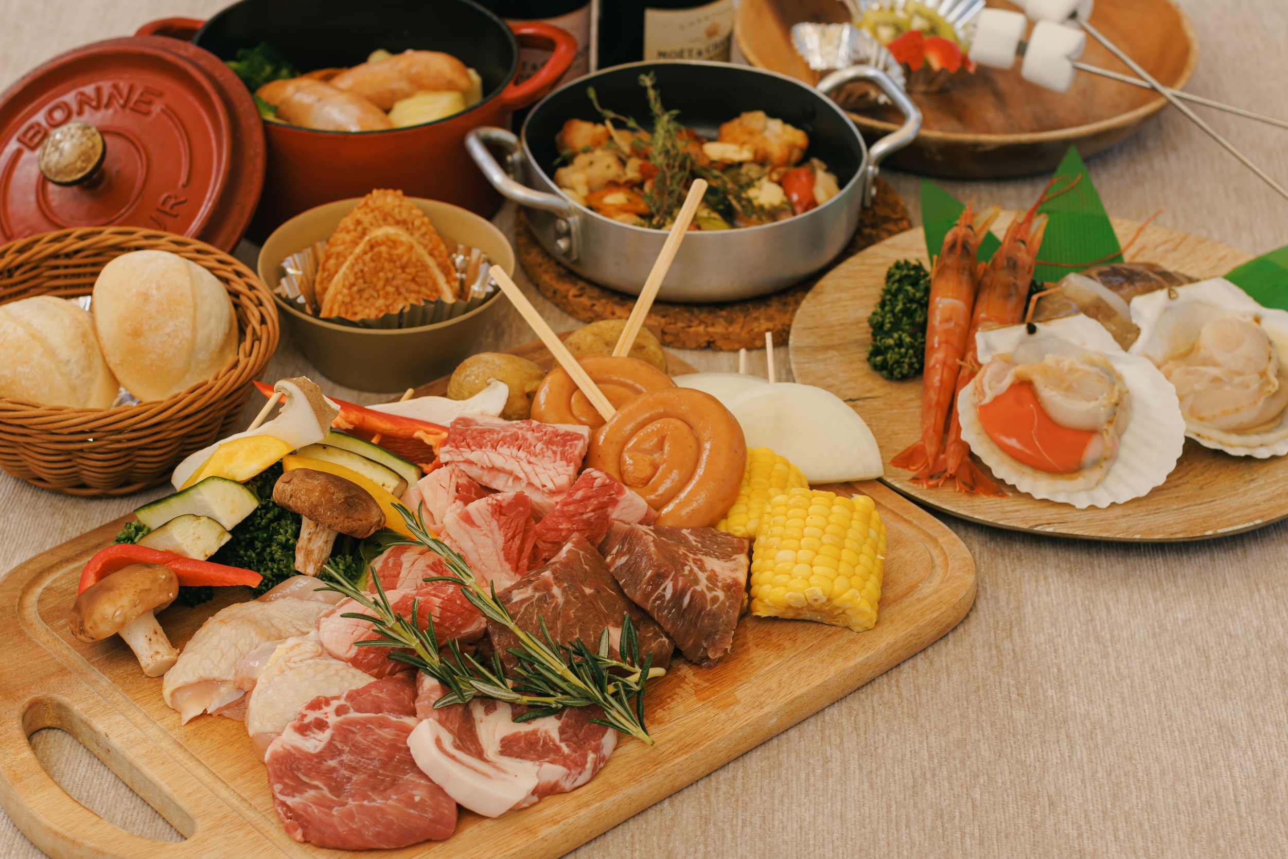 【２食付き】貸し切りフィンランド式サウナでととのう×スタンダードBBQ【無料露天温泉風呂付き】