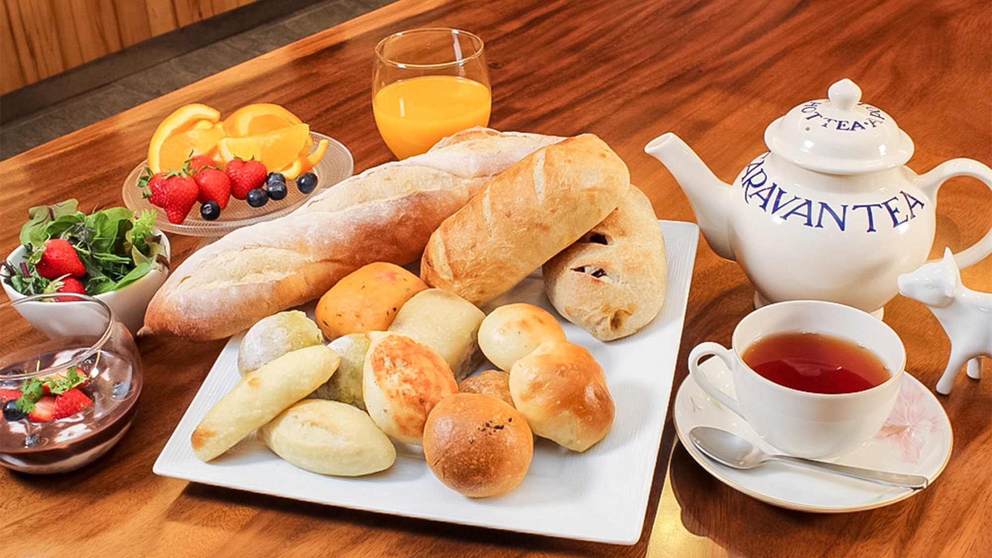 【朝食付】イタリアンレストラン「BUCHI」の自家製パンセットで朝食を贅沢なひとときに
