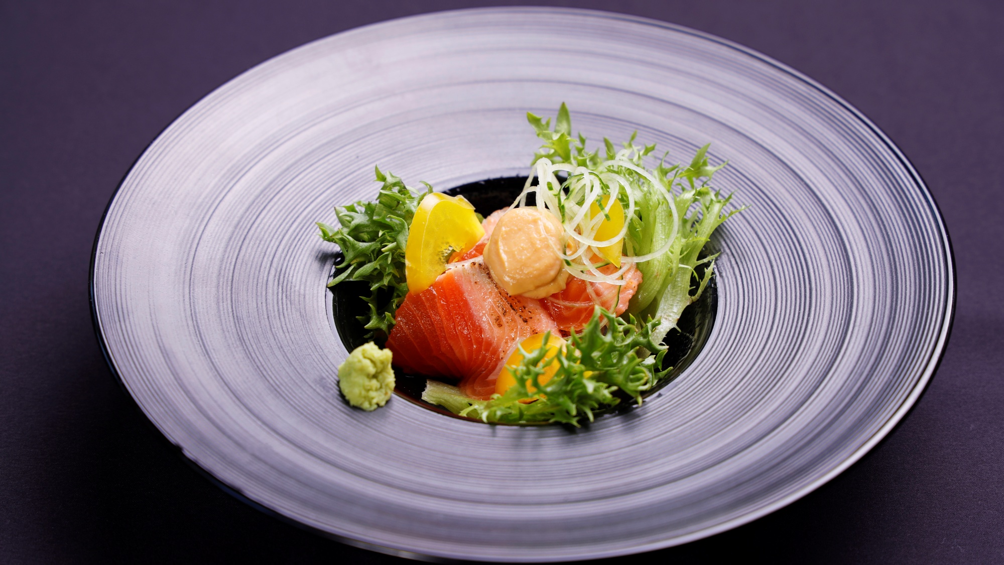 *【夏の夕食一例】信州のサーモンと彩り野菜の華やかな刺身サラダ