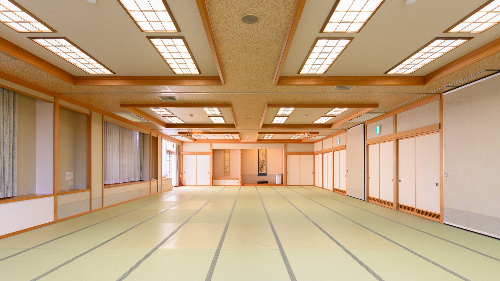 *【大広間】ゆったりとした広さの大広間。ご宴会やご会合など、さまざまな用途にご利用いただけます