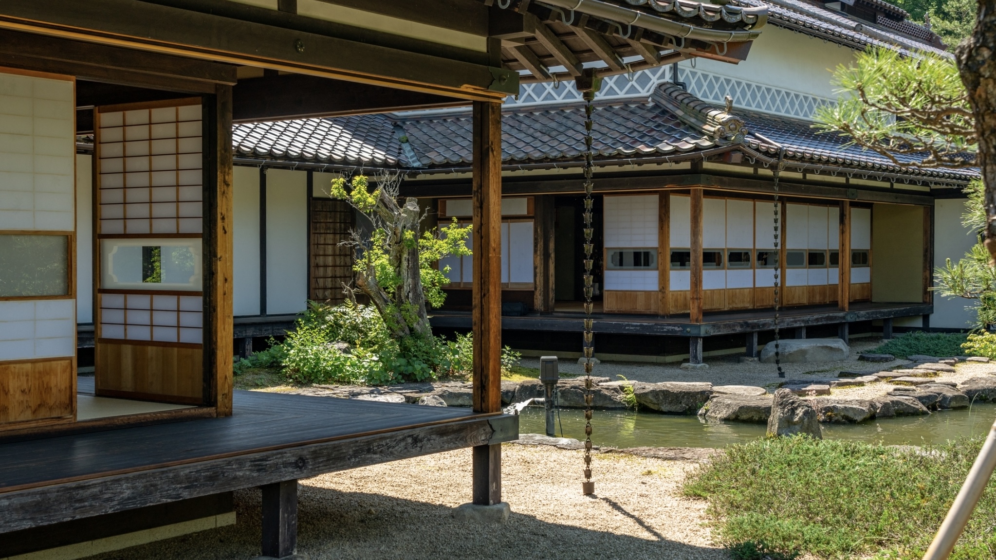 国営備北丘陵公園ひばの里エリア「里山屋敷」