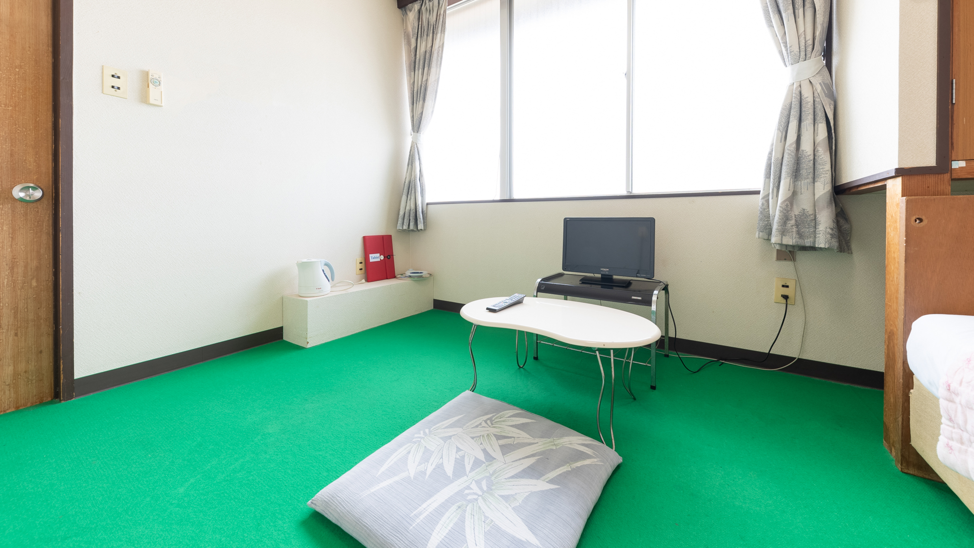 シングルルーム（バス・トイレ共用）☆