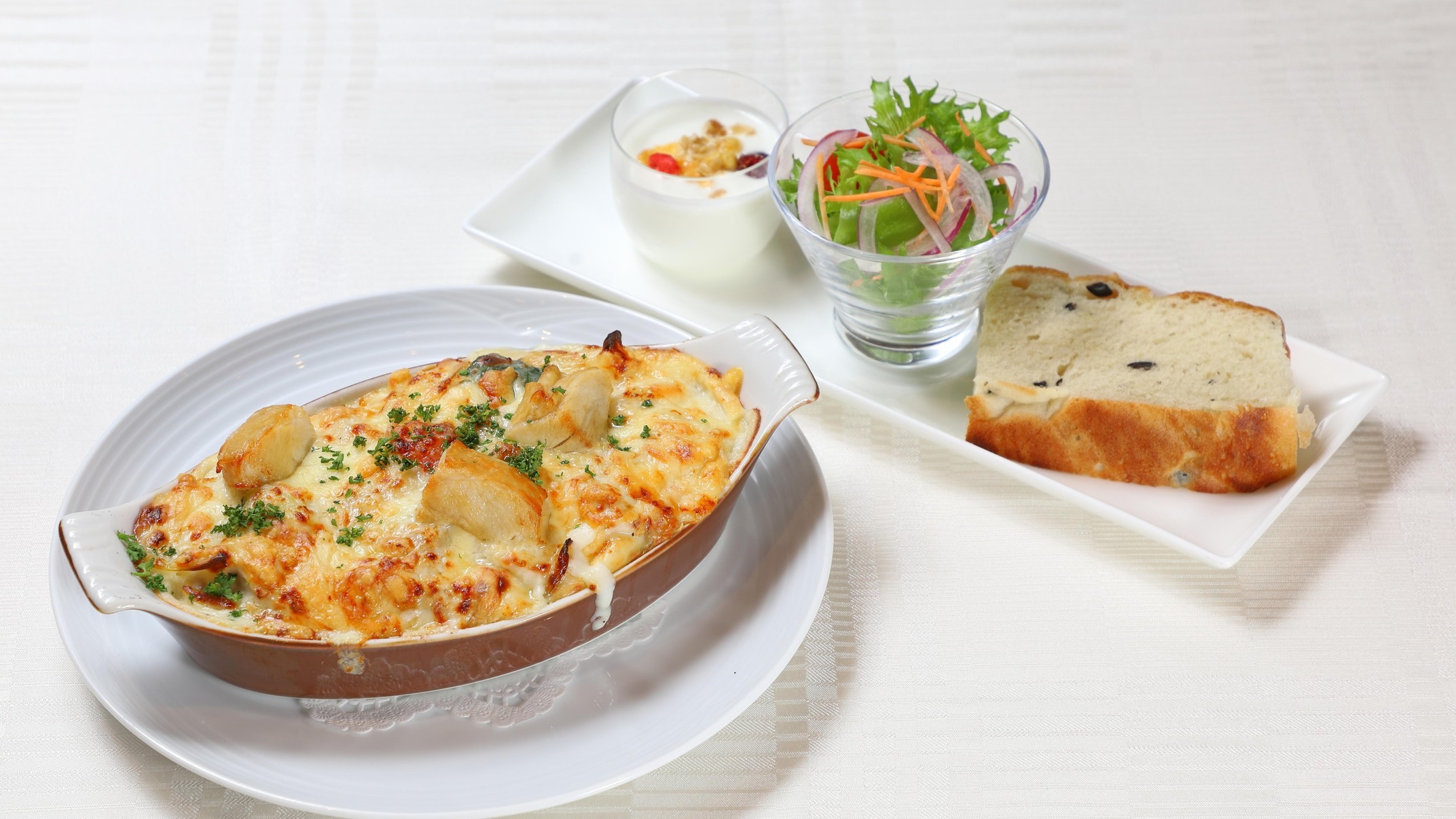 ゆったり休日のブランチプラン【夕食+カフェブランチ＆ドーナツ・フリードリンク付き】