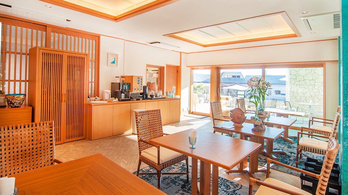 コーストライン店内