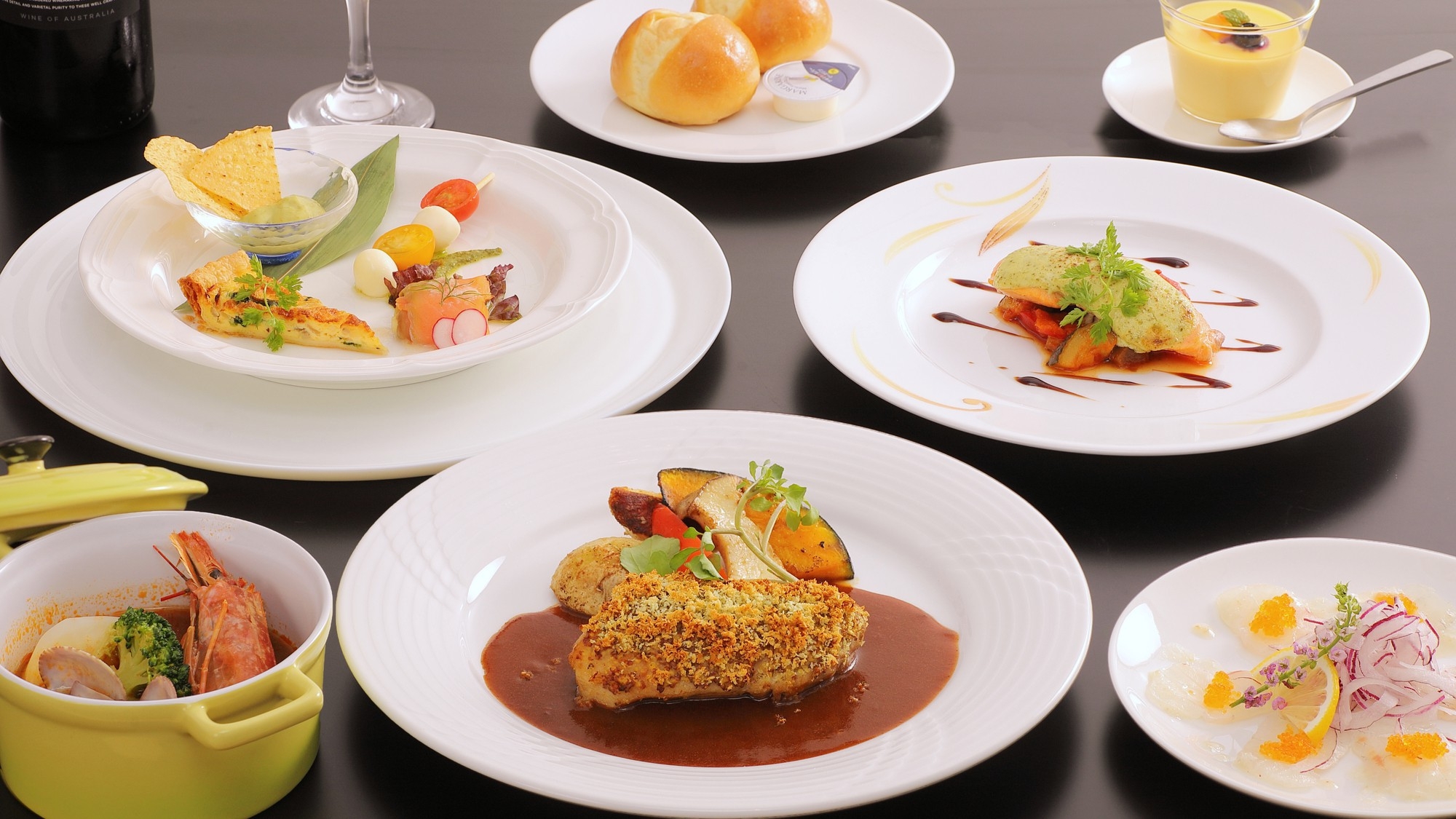 【ホテル棟テラスルーム限定】記念日プラン(2食付)