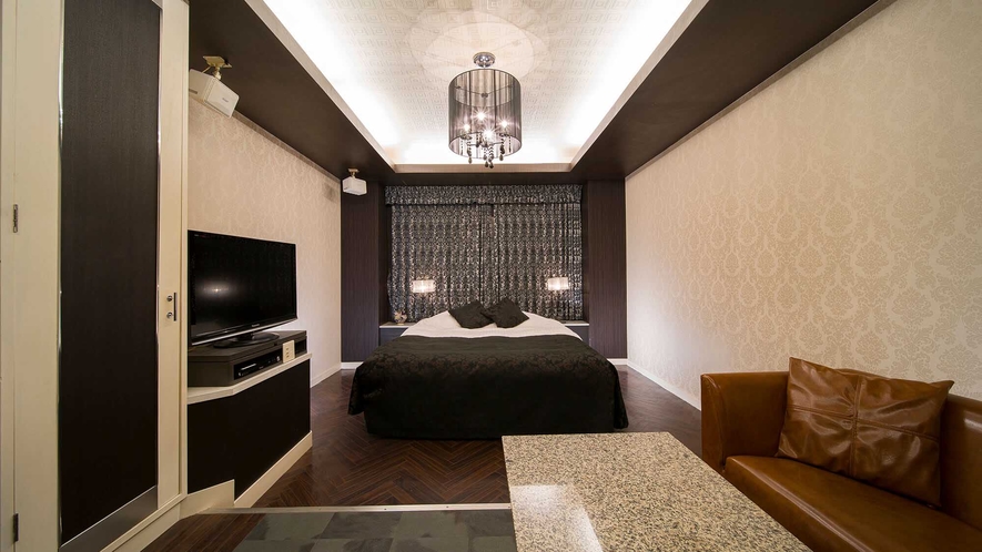 ・【Luxury Room（喫煙）一例】キングサイズのベッドを1台完備