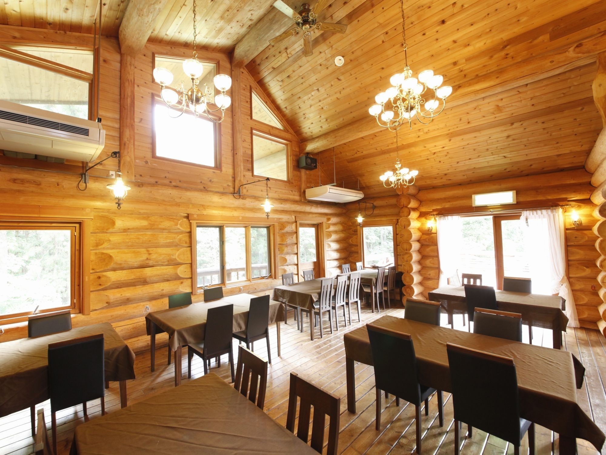 レストラン内装