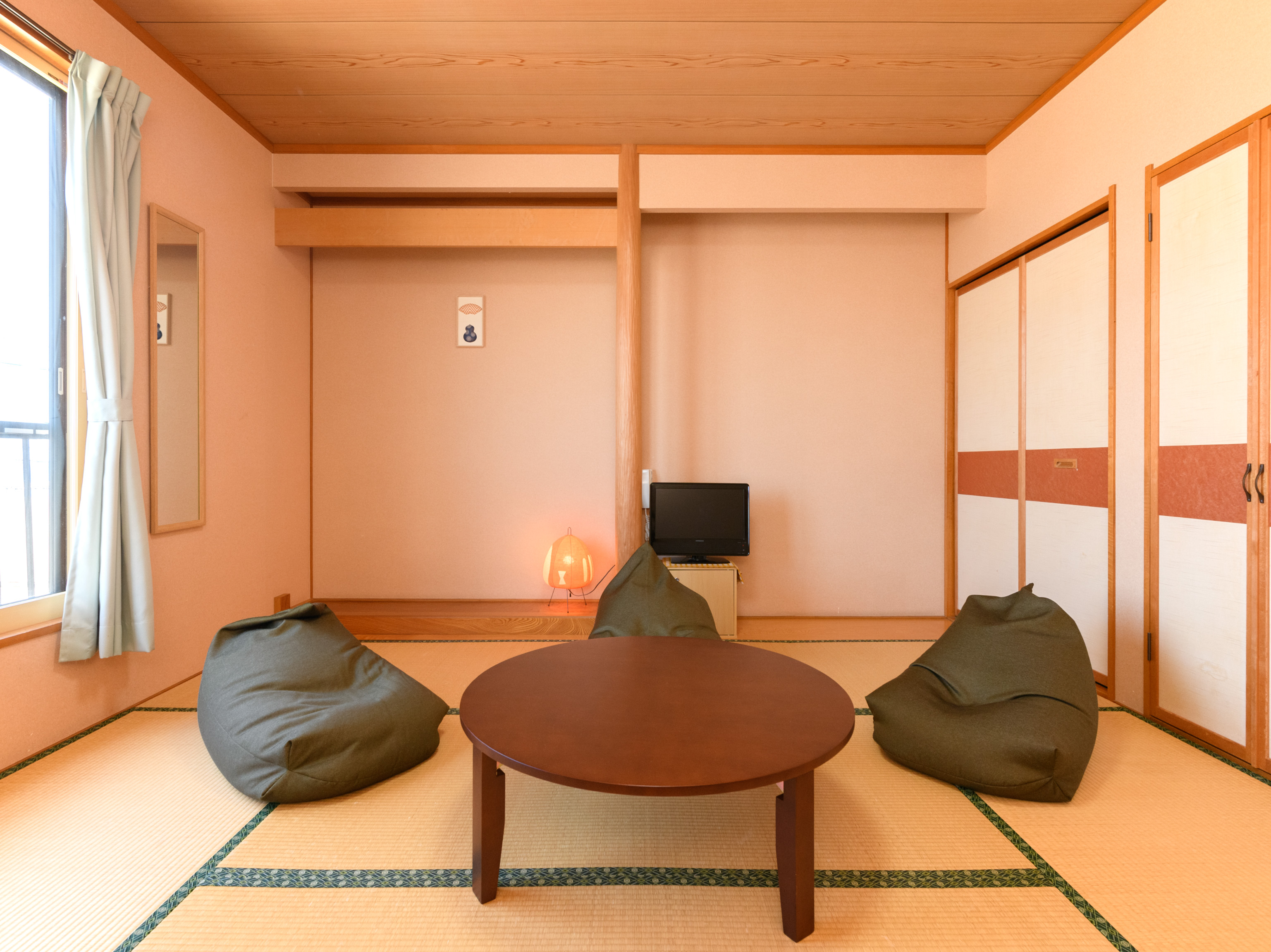 【禁煙】和室１～４名様（バス・トイレ共用）